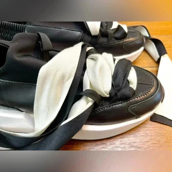 Loretta Pettinari Italy | Women’s 7.5 | Black & White Ribbon Sneaker | No Tie - Picture 6 of 8